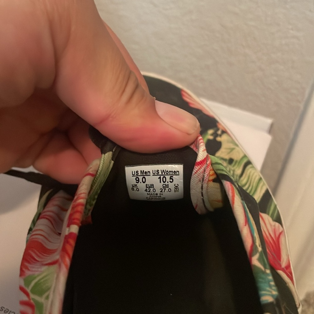 Vans, Size 9, Multicolor (Flower Pattern) - image 4